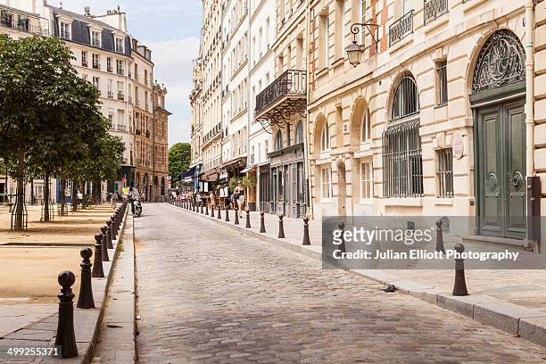 place dauphine on the ile de la cite, paris. - street stock pictures, royalty-free photos & images