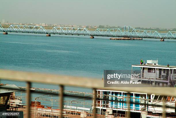 south sudan, kosti, bridge over nile - südsudan stock-fotos und bilder