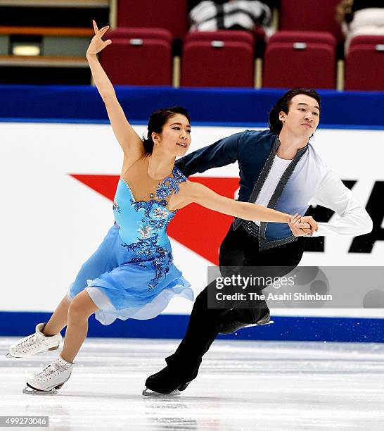 Kana Muramoto and Chris Reed of Japan compete in the Ice Dance Short Dance during day two of the NHK Trophy ISU Grand Prix of Figure Skating 2015 at...