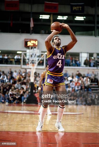 Adrian Dantley of the Utah Jazz shoots a free throw against the New Jersey Nets during an NBA basketball game circa 1980 at the Rutgers Athletic...