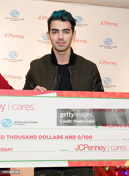 Singer Joe Jonas attends JCPenney's #GIVETUESDAY with the Queens Boys & Girls Club at JCPenney Brooklyn Gateway on November 30, 2015 in New York City.