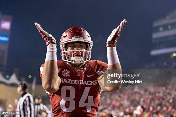 Henry Apple Razorbacks 78 Hunter Henry Arkansas Stock Photos, High-Res Pictures, and Images ...