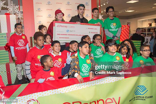 Singer Joe Jonas attends the #GIVETUESDAY with Joe Jonas and The Queens Boys & Girls Club at JCPenney Brooklyn Gateway on November 30, 2015 in New...