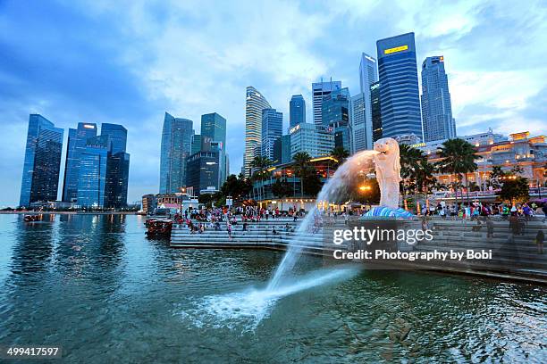 singapore city architecture night - fountain stock pictures, royalty-free photos & images