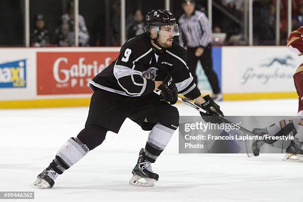 Yan Pavel Laplante of the Gatineau Olympiques skates against the Acadie-Bathurst Titan on November 25, 2015 at Robert Guertin Arena in Gatineau,...