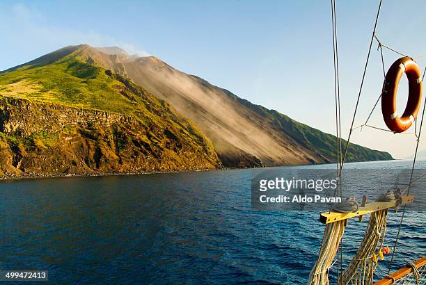 the volcano sciara del fuoco - aeolian islands stockfoto's en -beelden