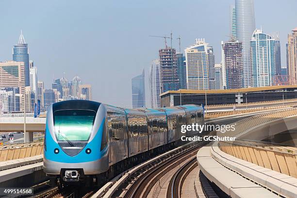 dubai metro fahren - dubai tram stock-fotos und bilder