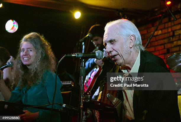 54 Annie Raines Photos & High Res Pictures - Getty Images