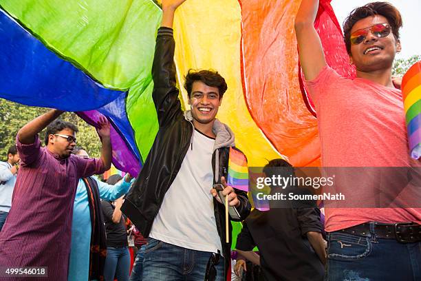 delhi queer pride-2015 - indian men gay stock-fotos und bilder