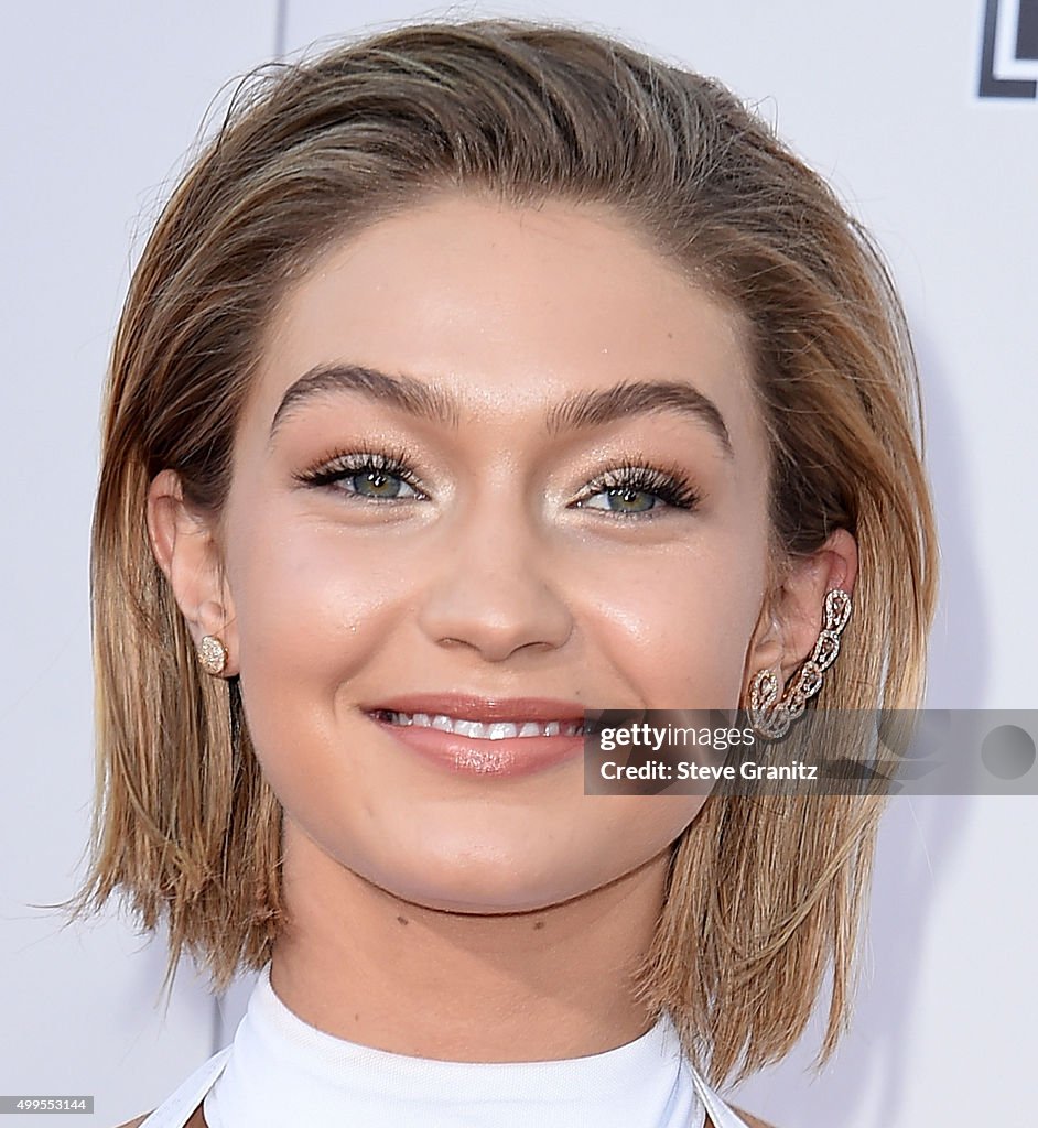 2015 American Music Awards - Arrivals