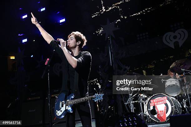 Luke Hemmings of 5 Seconds of Summer performs in concert during the iHeart Radio 106.1 KISS FM Jingle Ball at the American Airlines Center on...