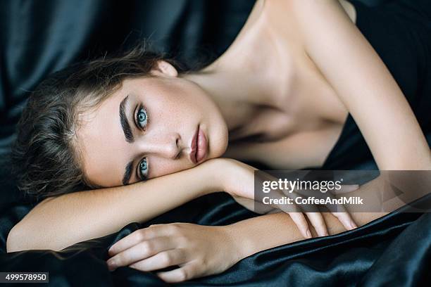 studio shot of young beautiful woman - woman portrait brown hair stock pictures, royalty-free photos & images