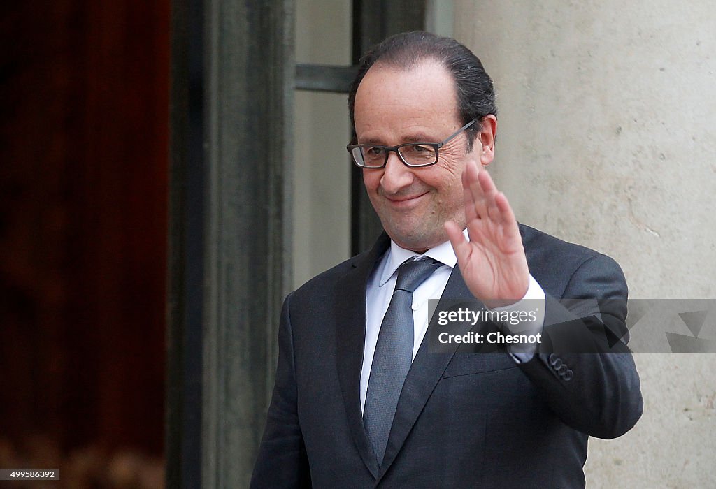 French President Francois Hollande receives Iraq's President Fuad Masum at the Elysee Palace