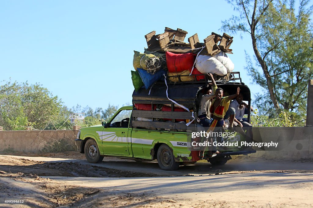 Overloading Trailer Example Overloaded Moving Truck