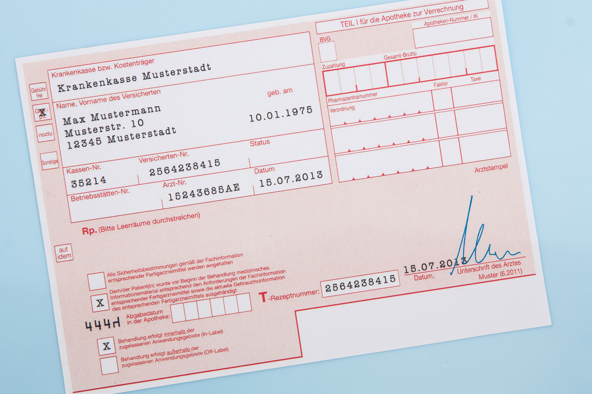 VISIOcoach ist auch auf Rezept erhältlich.Typisches Deutsches Rezept Formular VISIOcoach ist auch auf Rezept erhältlich.Typisches Deutsches Rezept Formular