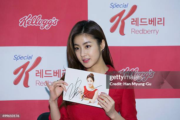 South Korean actress Kang So-Ra attends the autograph session for 'Kellogg's' Special K Redberry at Emart on December 2, 2015 in Seoul, South Korea.