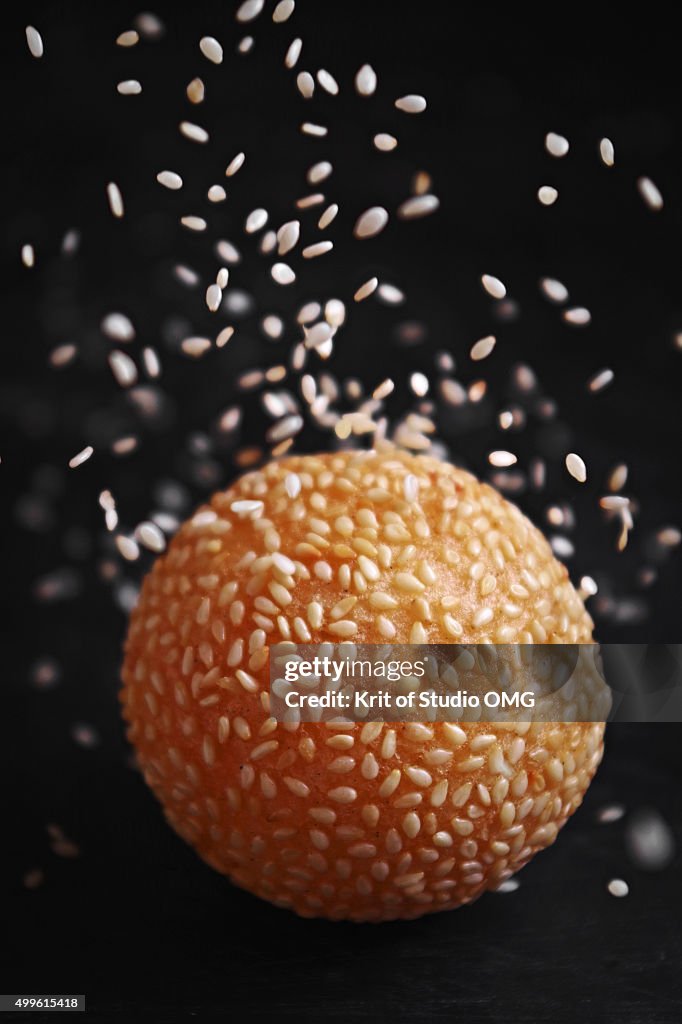 Deep-fried dough ball with soybean filling