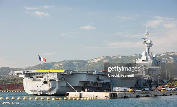 french aircraft carrier charles de gaulle - charles de gaulle stock pictures, royalty-free photos & images