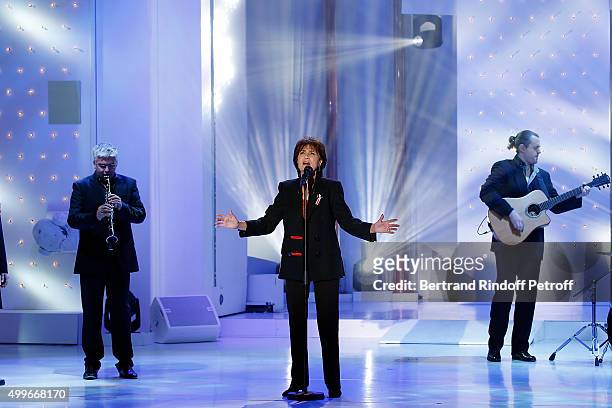 Main Guest of the show Singer Linda de Suza performs during 'Vivement Dimanche' French TV Show at Pavillon Gabriel on December 2, 2015 in Paris,...