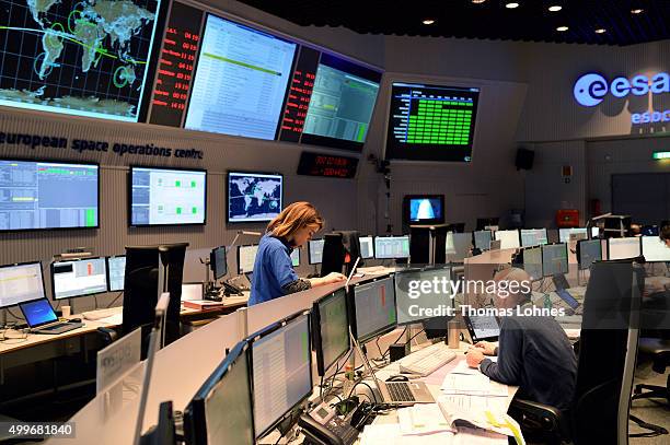 269 Flight Operations Control Center Stock Photos, High-Res Pictures ...