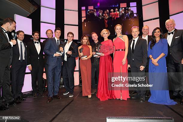 Philip Greffenius, Ludwig von Bayern, Gerhard Delling, Robert Lewandowski, Florian Mundt, Gizem Emre with award, Joris Buchholz, Wolke Hegenbarth,...