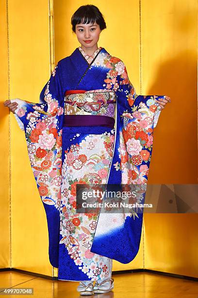 Actress Shiori Kutsuna attends the New Year's Kimono photocall for Oscar Promotion on December 3, 2015 in Tokyo, Japan.