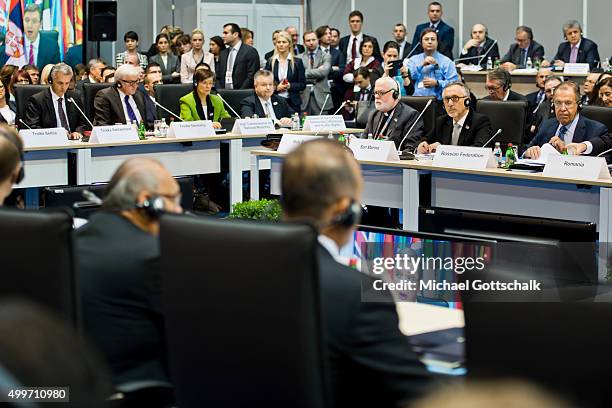Switzerland's Foreign Minister Didier Burkhalter, German Foreign Minister Frank-Walter Steinmeier and Russian Foreign Minister Sergei Wiktorowitsch...