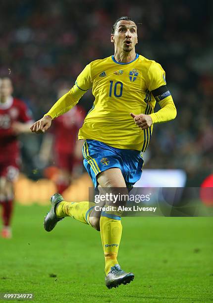 Zlatan Ibrahimovic of Sweden chases the ball during the UEFA EURO 2016 Qualifier Play-Off Second Leg match between Denmark and Sweden at Parken...