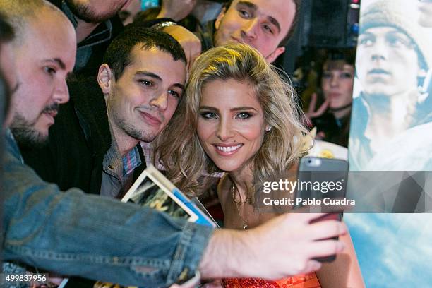 Actress Elsa Pataky attends the 'En el Corazon del Mar' premiere at Callao City Lights Cinema on December 3, 2015 in Madrid, Spain.