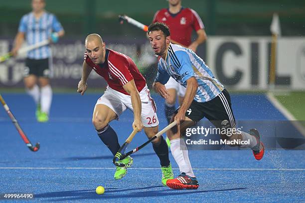 Nick Catlin of Great Britain vies with Manuel Brunet of Argentina during the match between Great Britain and Argentina on day eight of The Hero...