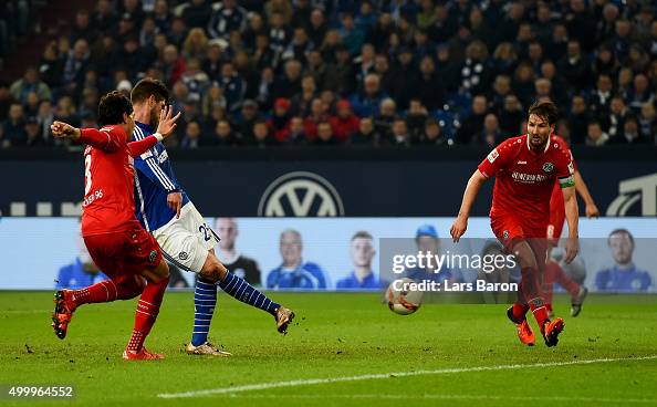 FC Schalke 04 v Hannover 96 - Bundesliga FC Schalke 04 v Hannover 96 - Bundesliga