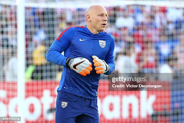 Goalkeeper Brad Guzan of the United States jogs during warm-up prior to the 2017 FIFA Confederations Cup Qualifying match against Mexico at Rose Bowl...