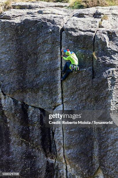 the climber valtellina italy - free climbing stock pictures, royalty-free photos & images