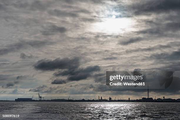 germany, cuxhaven, skyline of harbour - cuxhaven stock-fotos und bilder