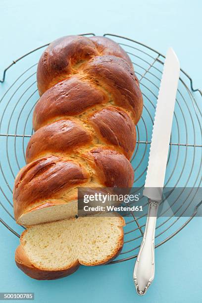 homemade easter plait, studio shot - braided bread stock pictures, royalty-free photos & images