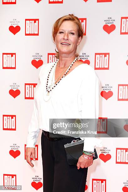 Suzanne von Borsody attends the Ein Herz Fuer Kinder Gala 2015 at Tempelhof Airport on December 5, 2015 in Berlin, Germany.