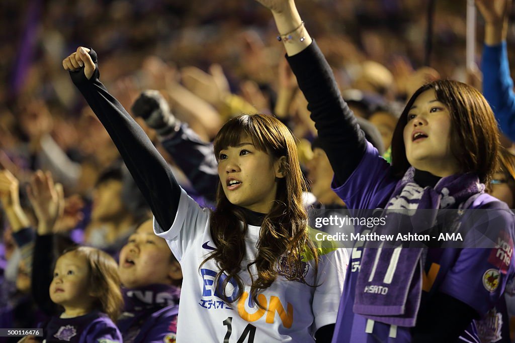 Sanfrecce Hiroshima v Gamba Osaka - J.League 2015 Championship