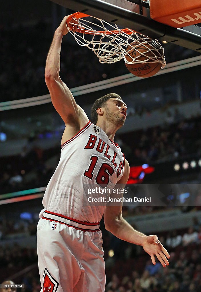 Charlotte Hornets v Chicago Bulls