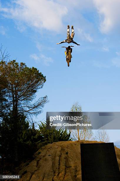 freestyle motocross rider - freestyle motocross stockfoto's en -beelden