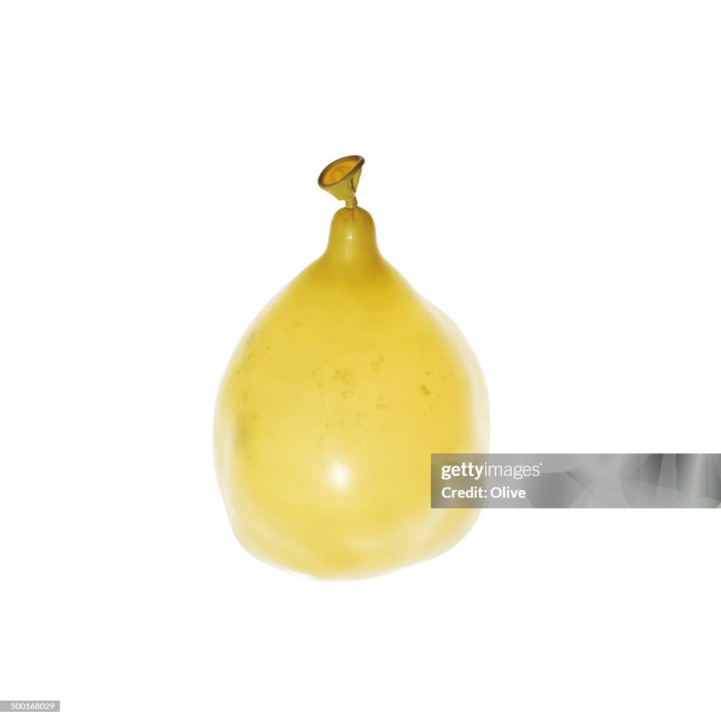 Balloon full of water and deformed by movment