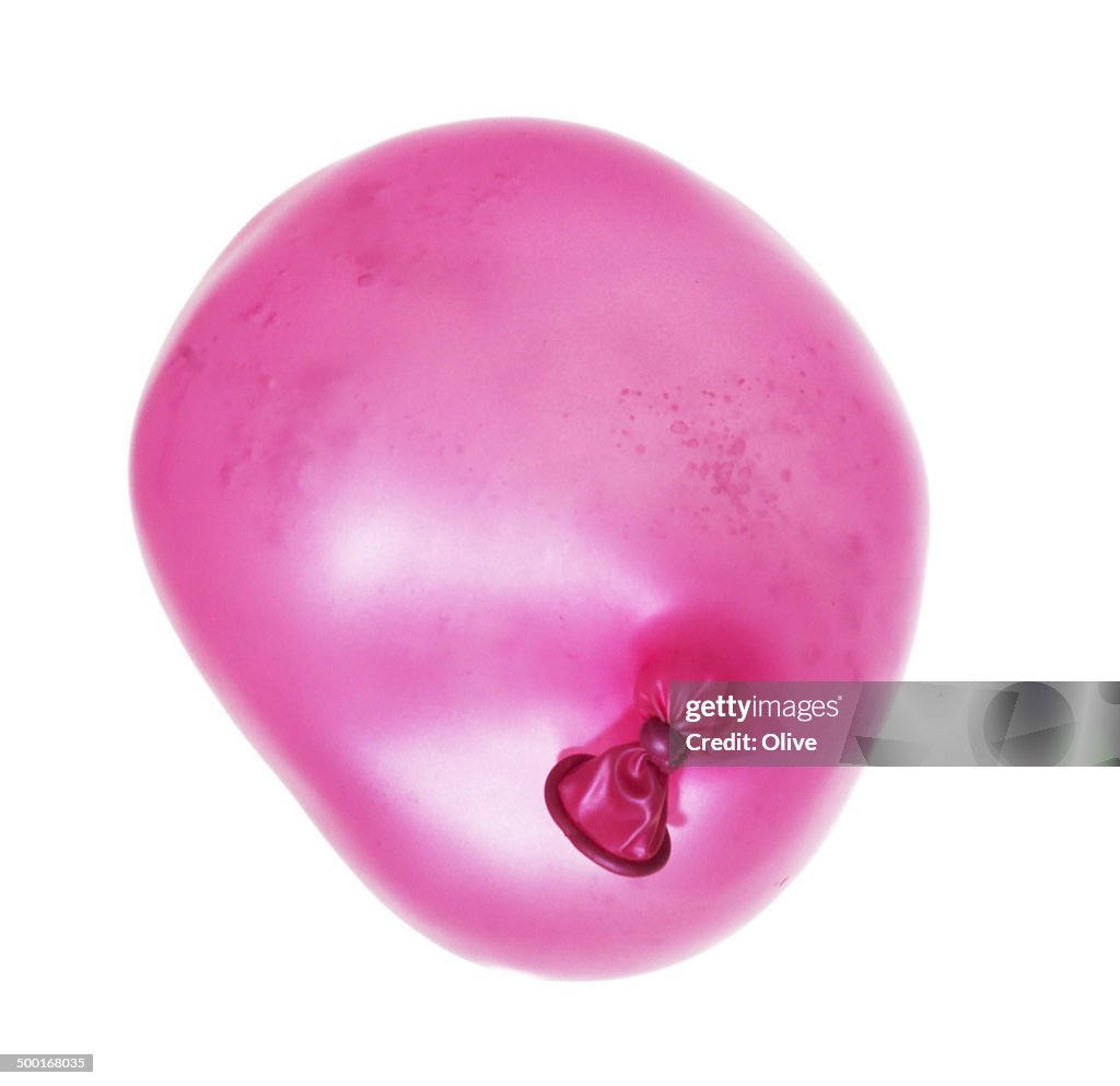 Ballon full of water and deformed by movment