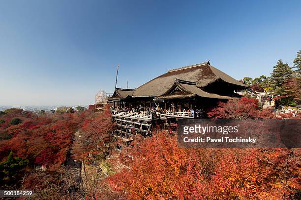 kiyomizu-dera buddhist temple, kyoto - kiyomizu dera temple - fotografias e filmes do acervo