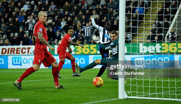 Newcastle player Papiss Cisse shoots past the post during the Barclays Premier League match between Newcastle United and Liverpool at St James' Park...