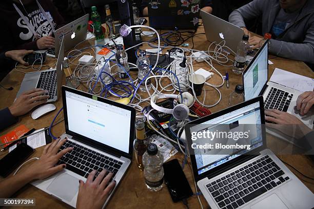 Hackathon Computer 1,836 Hackathon Stock Photos, High-Res Pictures, and Images - Getty Images