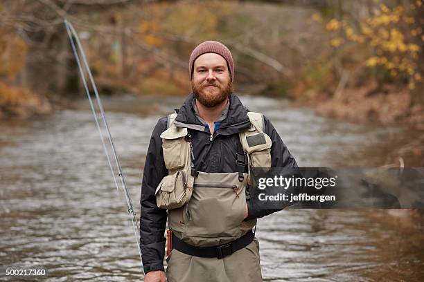 je suis prêt à prendre quelques poissons ! - pêcheur photos et images de collection