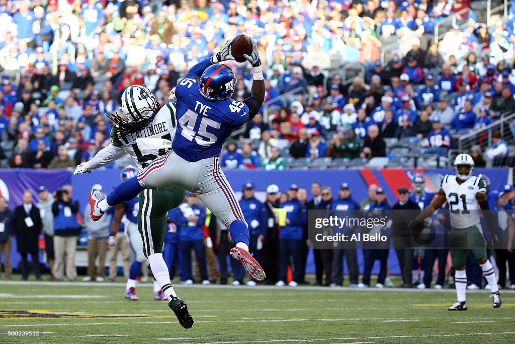 New York Jets v New York Giants