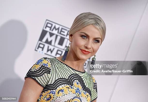 Actress/dancer Julianne Hough arrives at the 2015 American Music Awards at Microsoft Theater on November 22, 2015 in Los Angeles, California.
