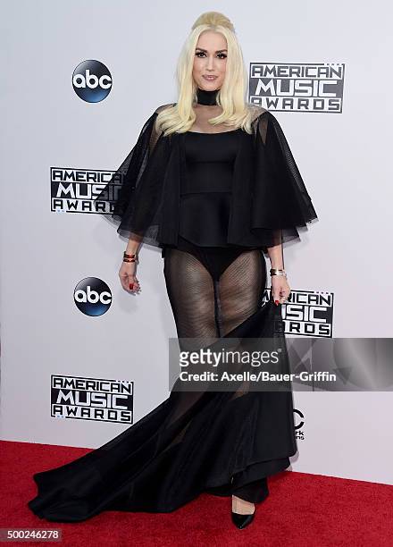 Singer Gwen Stefani arrives at the 2015 American Music Awards at Microsoft Theater on November 22, 2015 in Los Angeles, California.