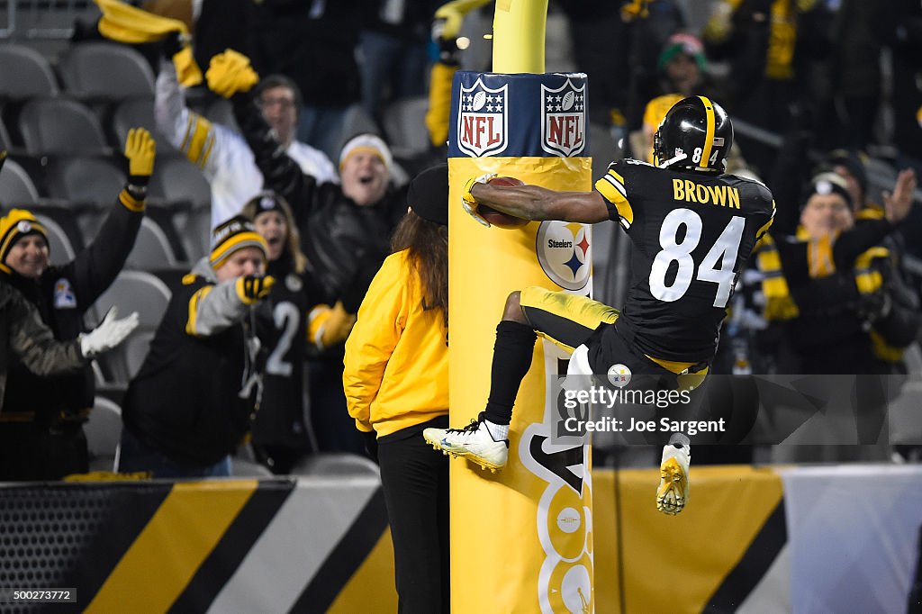 Indianapolis Colts v Pittsburgh Steelers