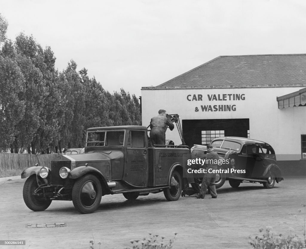 Rolls-Royce Tow Truck